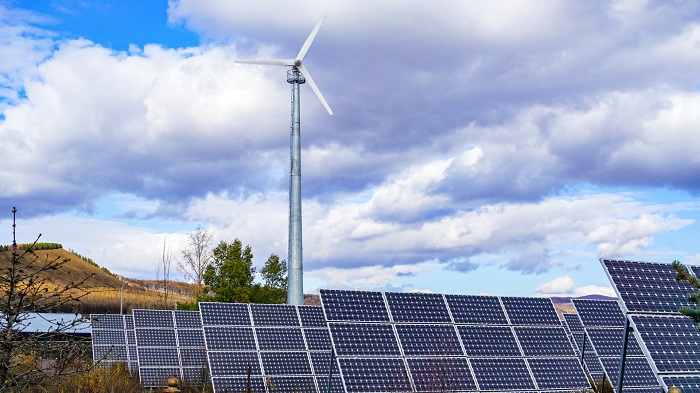 太陽能發(fā)電和風(fēng)力發(fā)電用途日趨廣泛